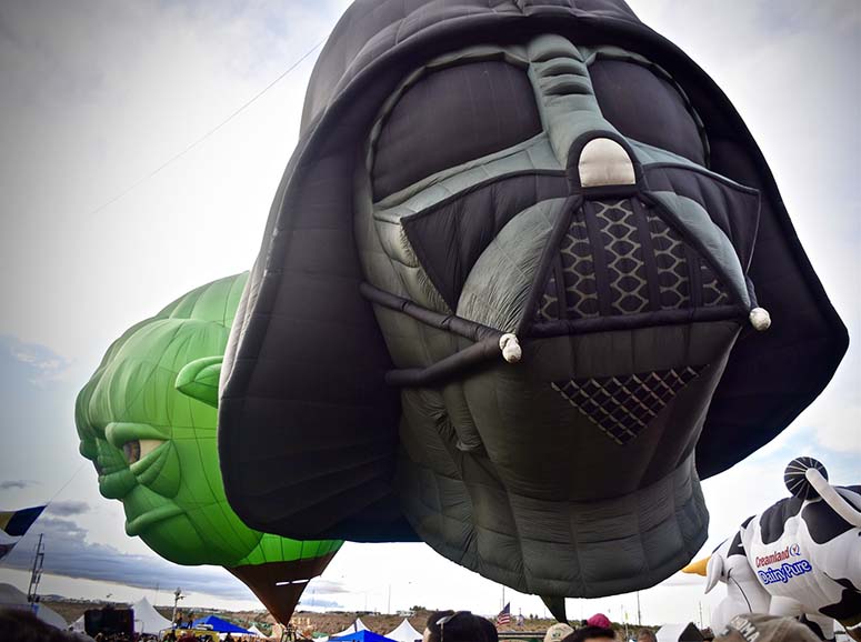 Darth Vader och Yoda hot air balloons