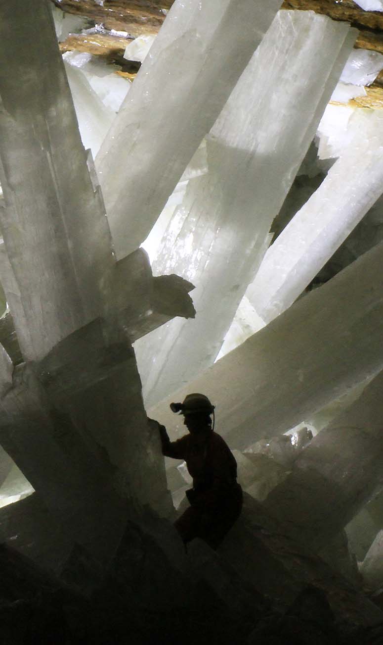 Close up photo of Cueva de los cristales in Mexico