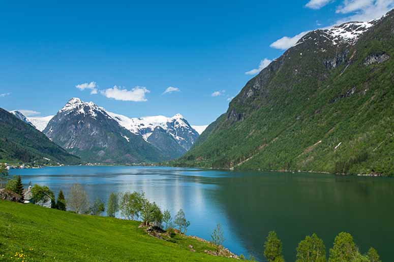 Fjaerlandsfjord i Norge